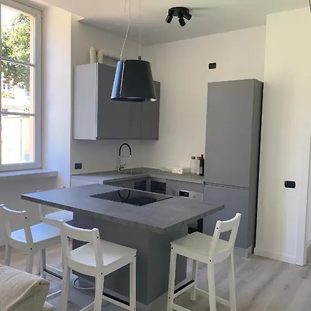 아파트 Marti' S House